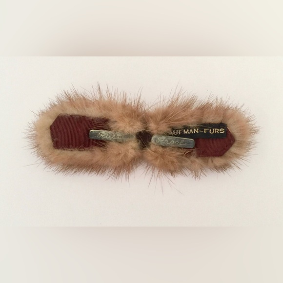 HOLD FOR LENORA Authentic and Rare Vintage Red Fur Shoe Clip Bow Tie • - Picture 2 of 7